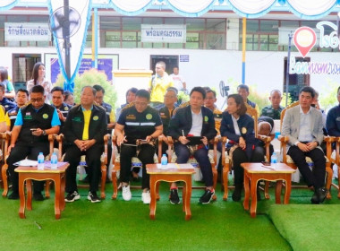 ลงพื้นที่ตรวจราชการเพื่อแก้ไขปัญหาความเดือดร้อนของเกษตรกรด้านแหล่งน้ำ ในพื้นที่จังหวัดนครศรีธรรมราช โดยมี นายประวัติ แดงบรรจง รองอธิบดีกรมส่งเสริมสหกรณ์ และผู้บริหารหน่วยงานสังกัดกระทรวงเกษตรและสหกรณ์ ร่วมลงพื้นที่ ณ โรงเรียนบ้านน้ำร้อน ตำบลสี่ขีด อำเภอส ... พารามิเตอร์รูปภาพ 29